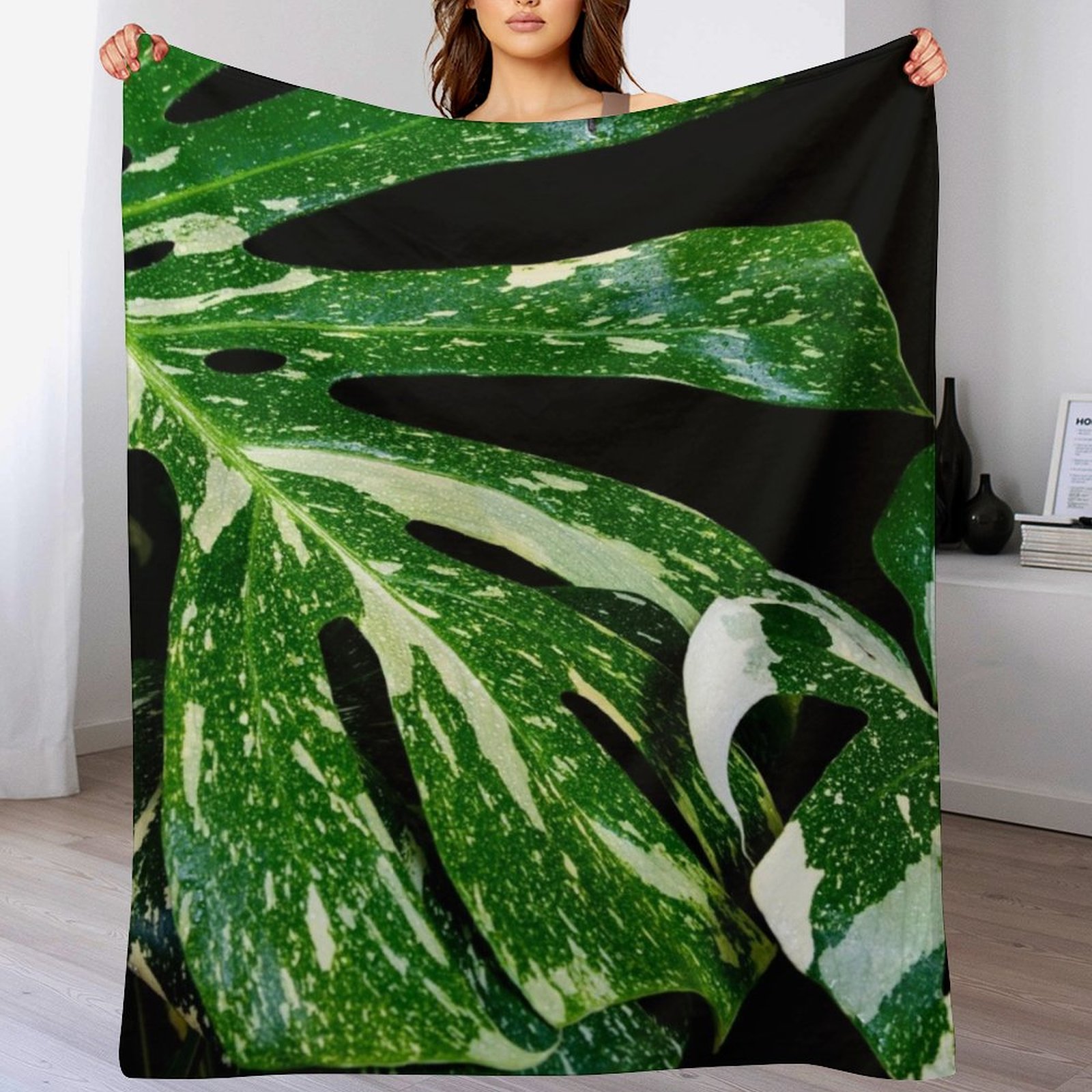 モンステラ・タイ・コンステレーション・スローケット、柔らかな - Monstera Thai Constellation のレビューと価格